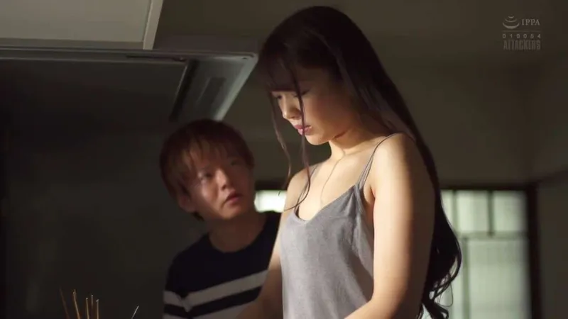 Chồng sắp cưới của chị gái trả bài cô em vợ đang buồn bã vì thất tình