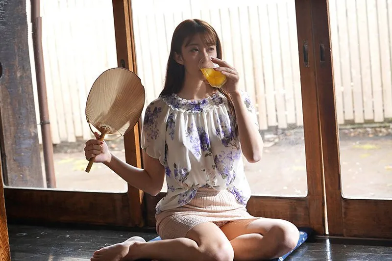 Mùa hè buồn chán ở quê nắc người vợ hàng xóm thiếu thốn vì lấy chồng già