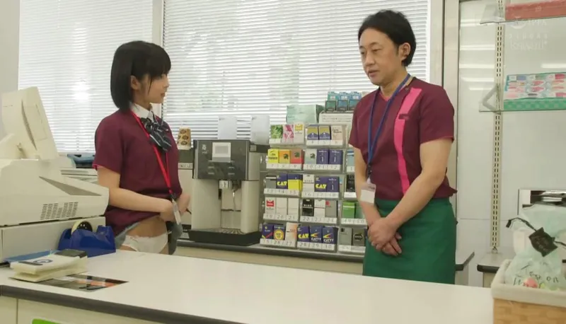 Lồn dễ thương đi làm thêm gạ trả bài anh quản lý